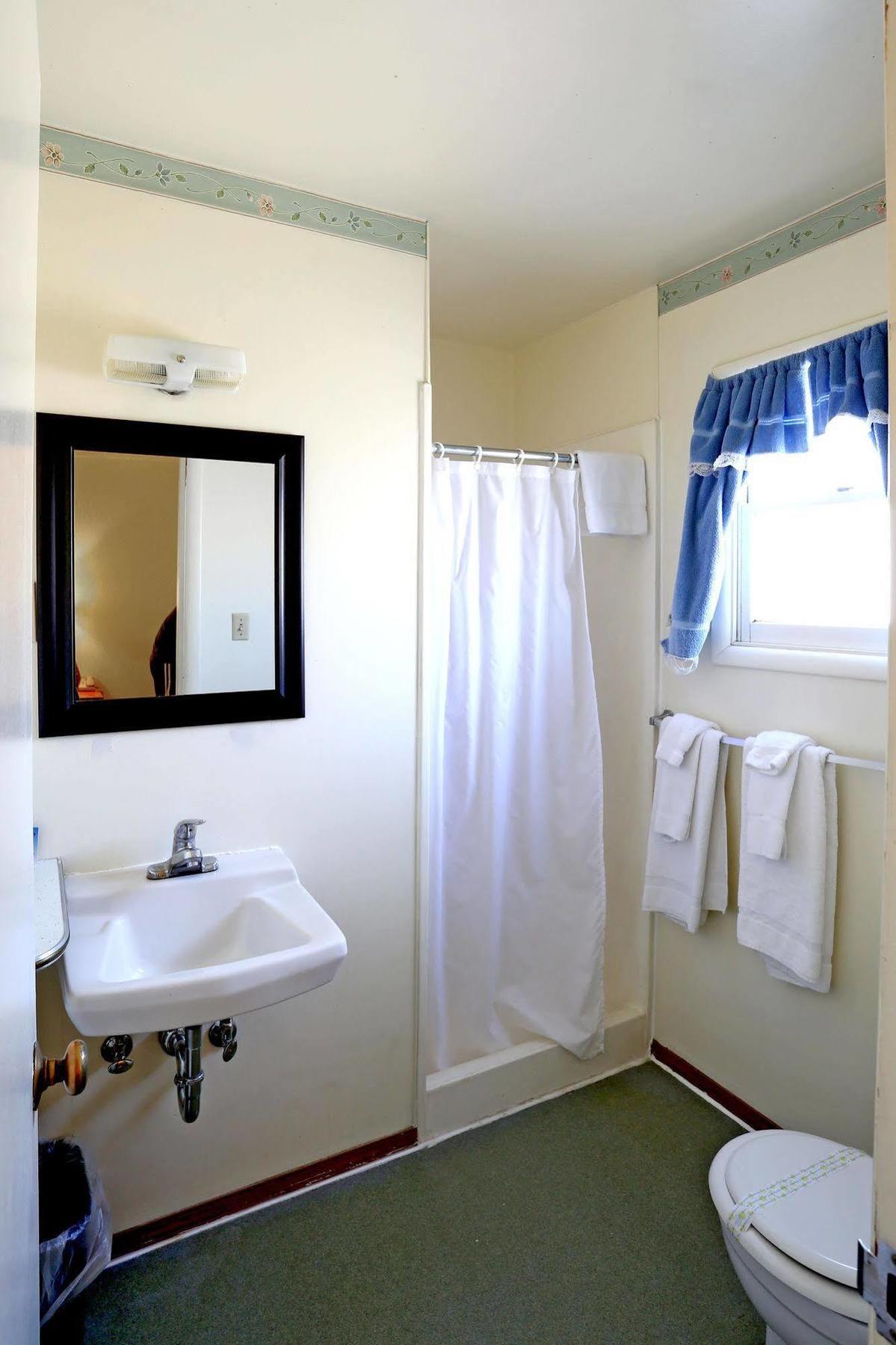 Blue Mountain Motel Дейтон Екстер'єр фото