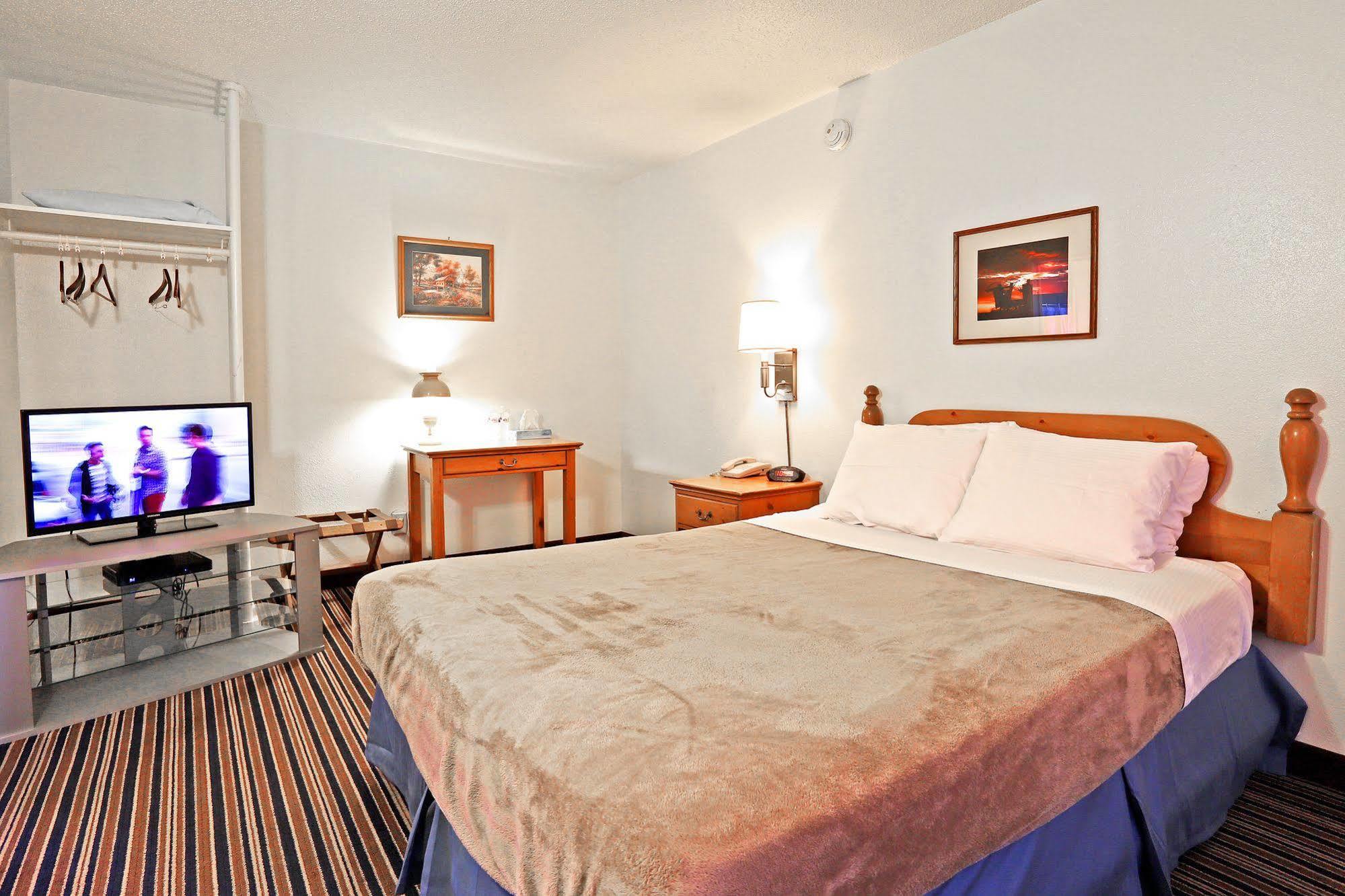 Blue Mountain Motel Дейтон Екстер'єр фото
