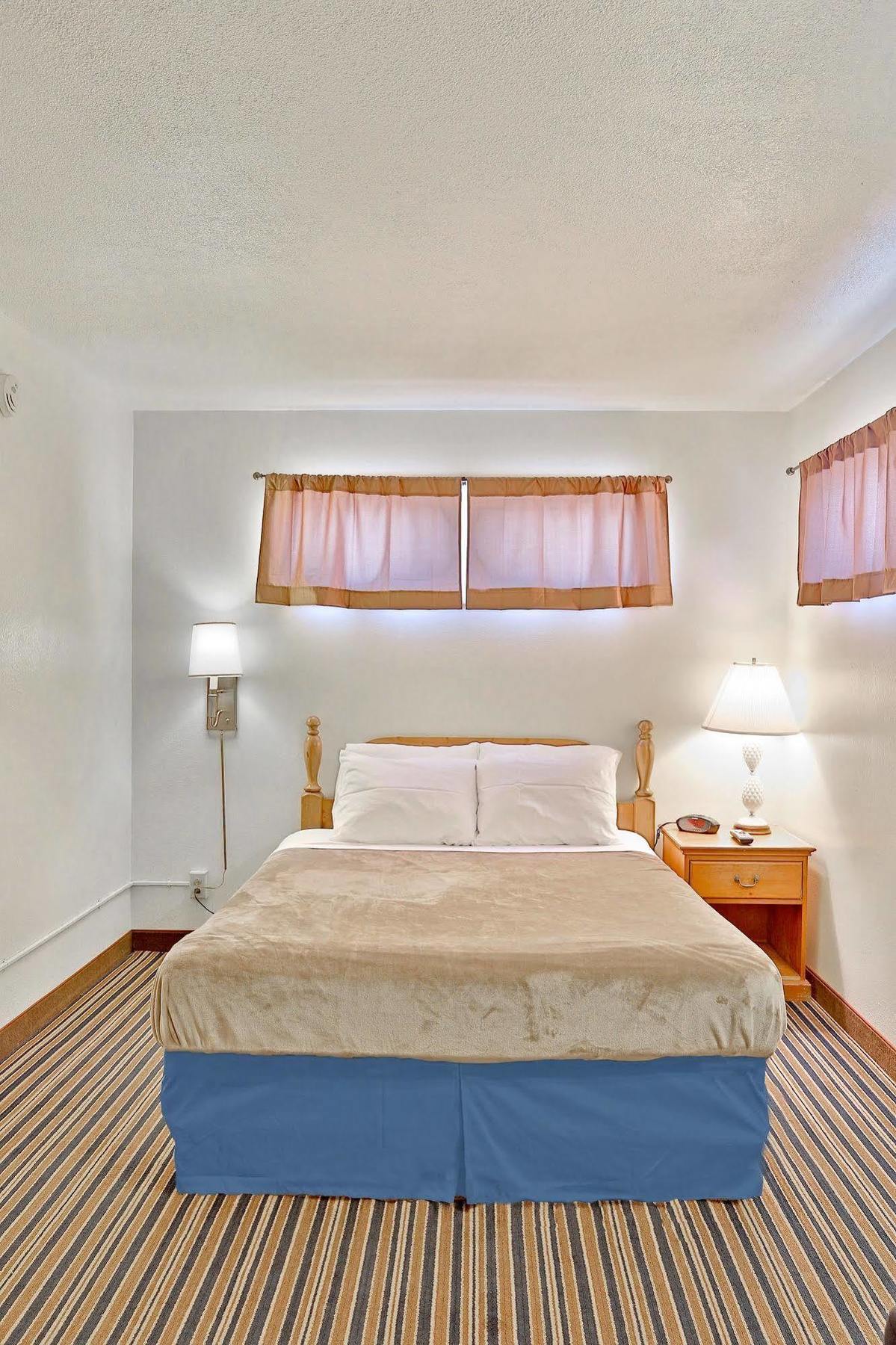 Blue Mountain Motel Дейтон Екстер'єр фото